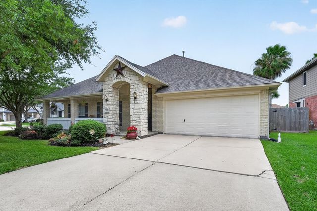 1110 Carriage Court, Seabrook, TX 77586