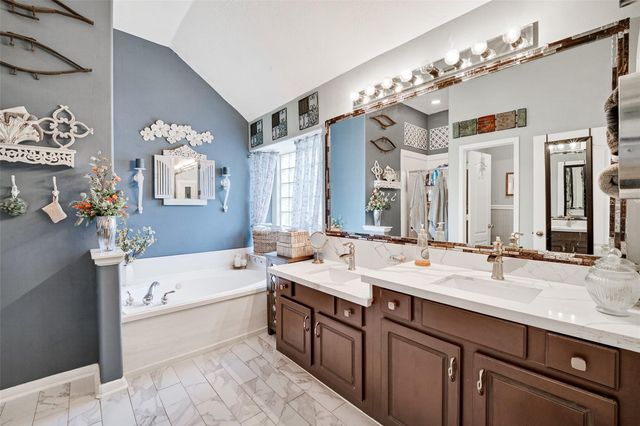 1110 Carriage Court, Seabrook, TX 77586