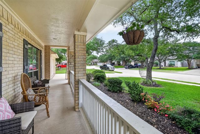1110 Carriage Court, Seabrook, TX 77586