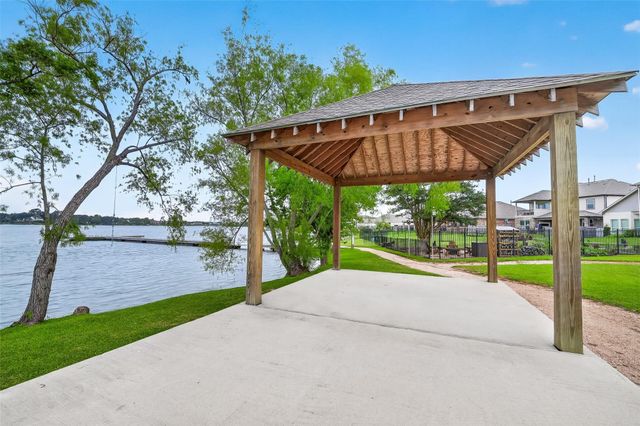 1110 Carriage Court, Seabrook, TX 77586