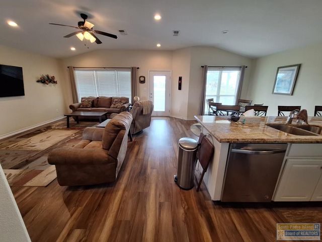 576 Sand Dollar Dr, Port Isabel, TX 78578