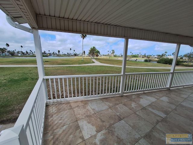 576 Sand Dollar Dr, Port Isabel, TX 78578
