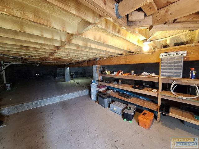 576 Sand Dollar Dr, Port Isabel, TX 78578