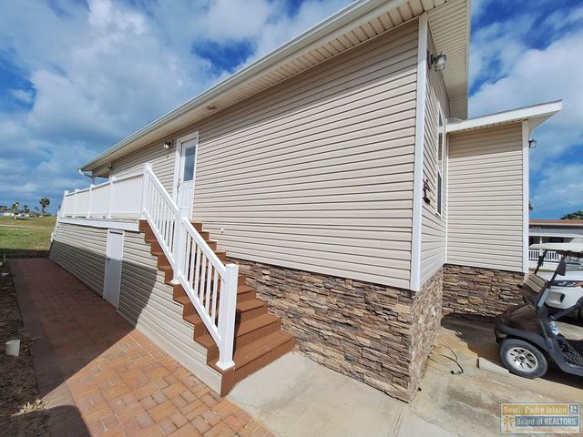 576 Sand Dollar Dr, Port Isabel, TX 78578