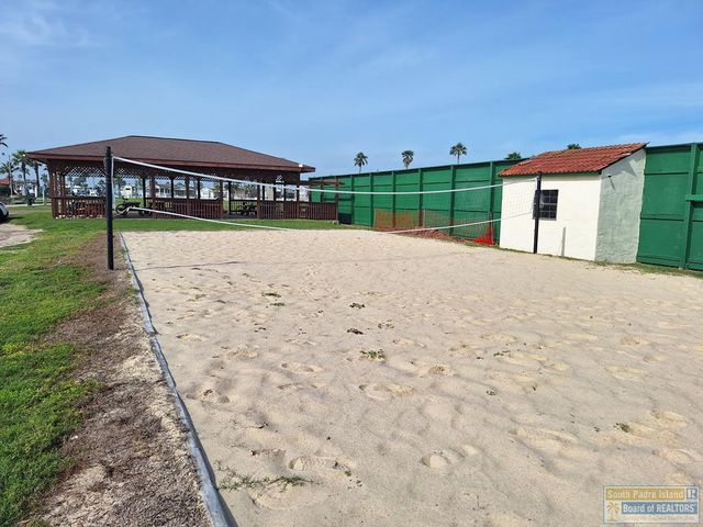 576 Sand Dollar Dr, Port Isabel, TX 78578