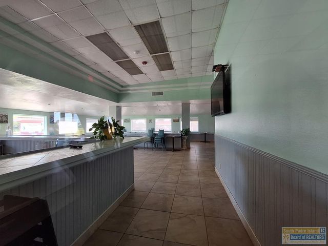 576 Sand Dollar Dr, Port Isabel, TX 78578