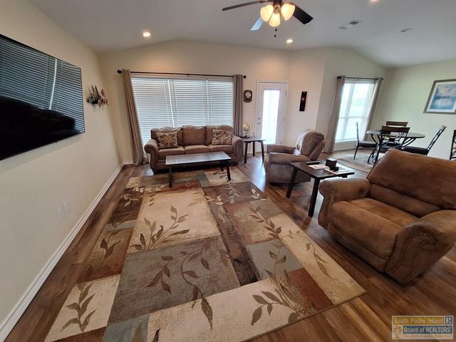 576 Sand Dollar Dr, Port Isabel, TX 78578