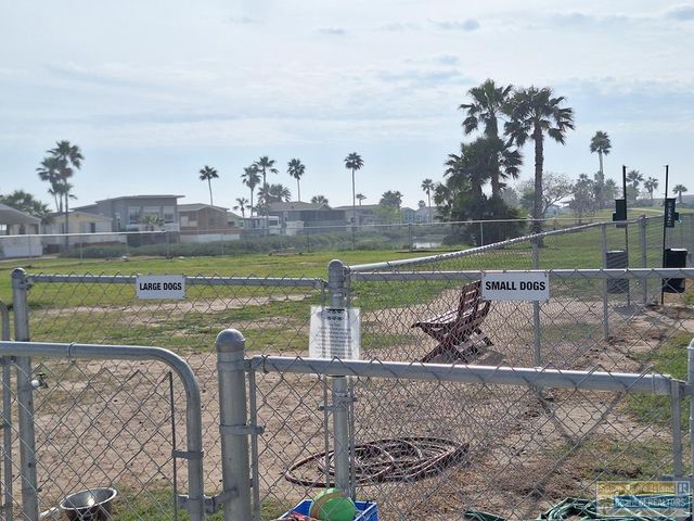 576 Sand Dollar Dr, Port Isabel, TX 78578