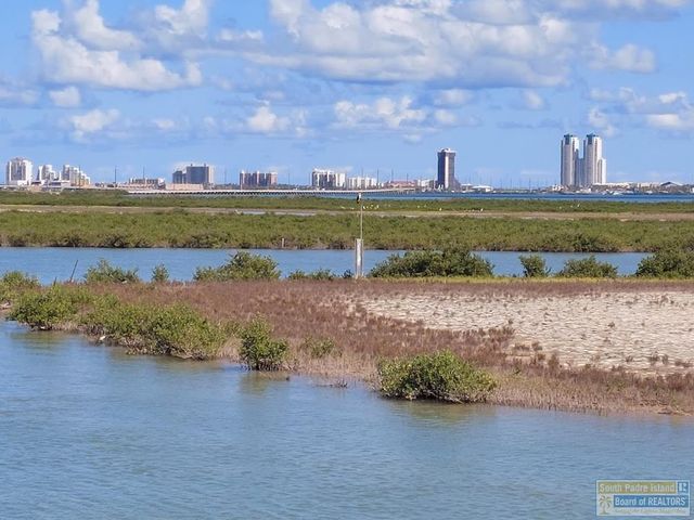 576 Sand Dollar Dr, Port Isabel, TX 78578