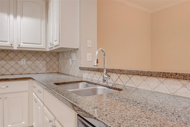 13607 Brookbluff, Houston, TX 77077