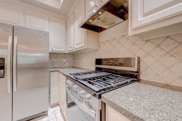 13607 Brookbluff, Houston, TX 77077