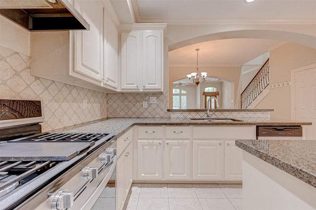 13607 Brookbluff, Houston, TX 77077