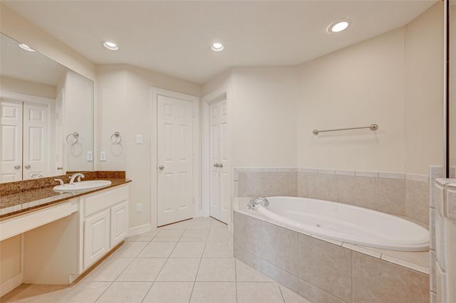 13607 Brookbluff, Houston, TX 77077