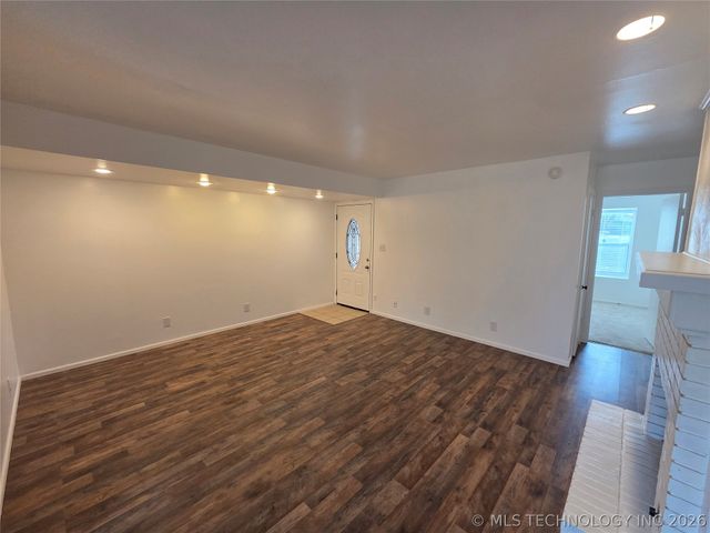 4654 E 68th Street 198, Tulsa, OK 74136