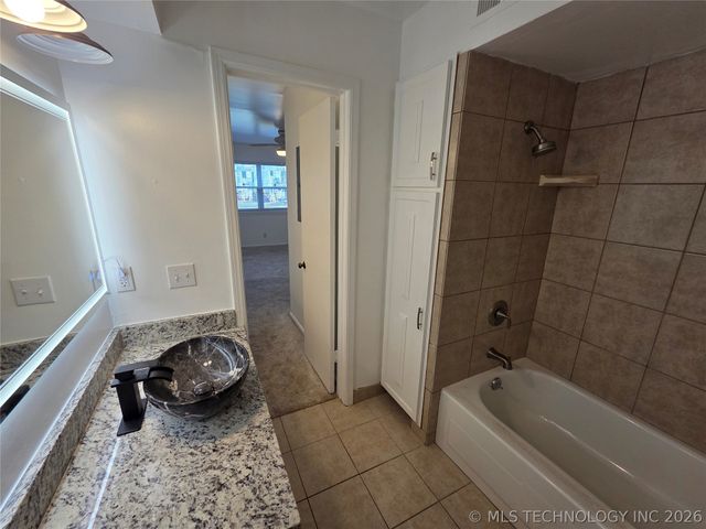 4654 E 68th Street 198, Tulsa, OK 74136