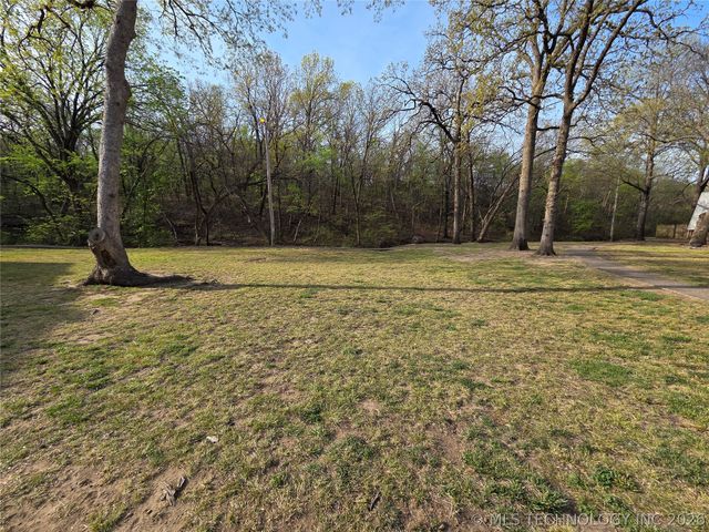 4654 E 68th Street 198, Tulsa, OK 74136