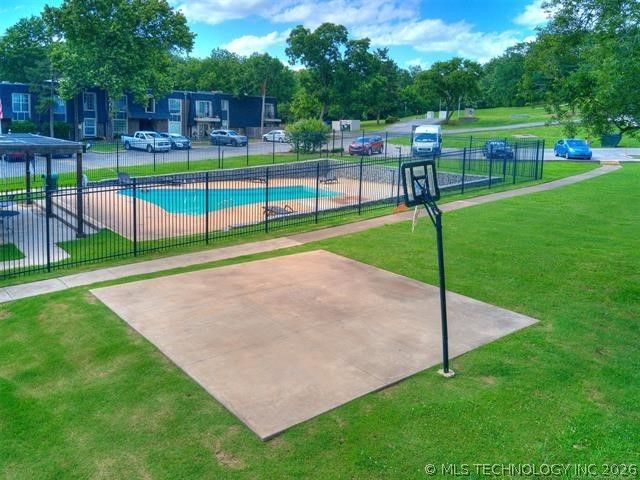 4654 E 68th Street 198, Tulsa, OK 74136