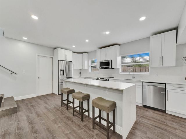 3261 Aqua Vista Drive, Pompano Beach, FL 33062