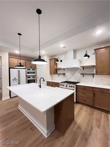 2159 Myla Way, Amherst, OH 44001