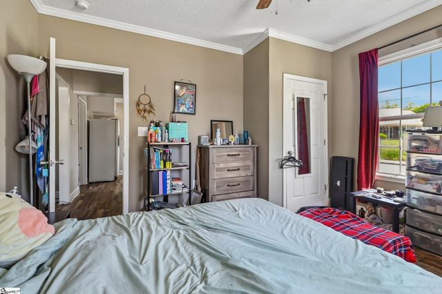 200 Jefferson Street, Clinton, SC 29325