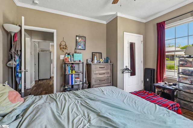 200 Jefferson Street, Clinton, SC 29325