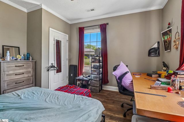 200 Jefferson Street, Clinton, SC 29325