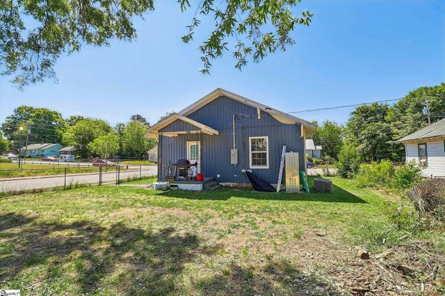 200 Jefferson Street, Clinton, SC 29325
