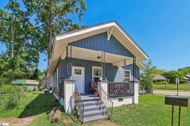 200 Jefferson Street, Clinton, SC 29325
