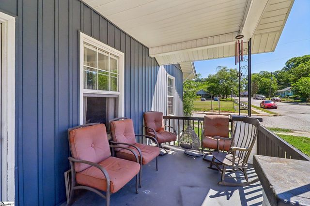 200 Jefferson Street, Clinton, SC 29325
