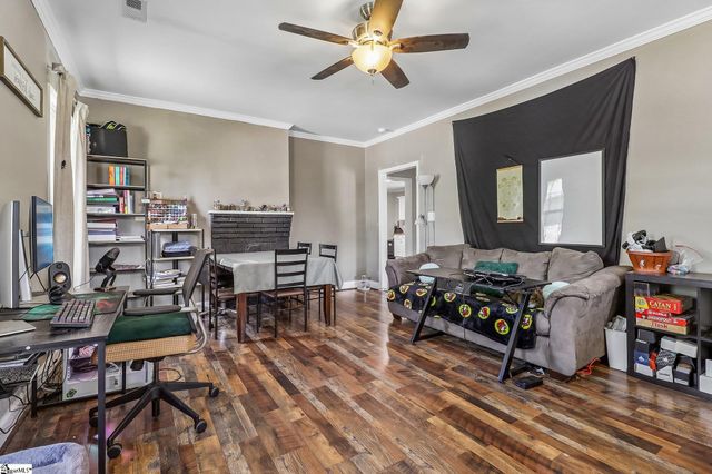 200 Jefferson Street, Clinton, SC 29325