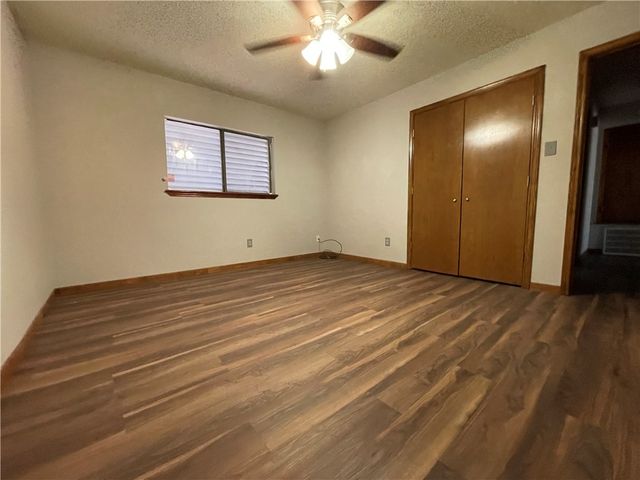 5237 Tartan Dr, Corpus Christi, TX 78413