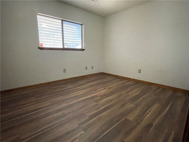 5237 Tartan Dr, Corpus Christi, TX 78413