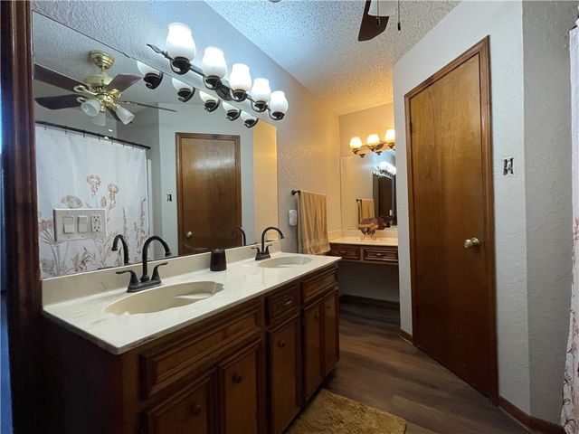 5237 Tartan Dr, Corpus Christi, TX 78413