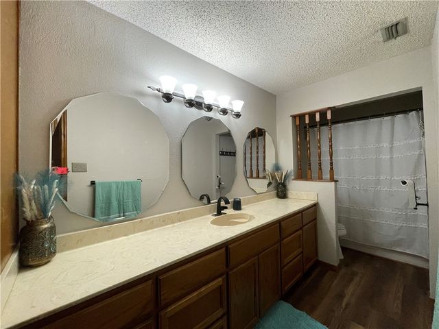 5237 Tartan Dr, Corpus Christi, TX 78413