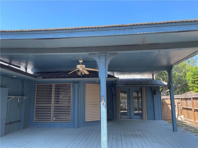 5237 Tartan Dr, Corpus Christi, TX 78413