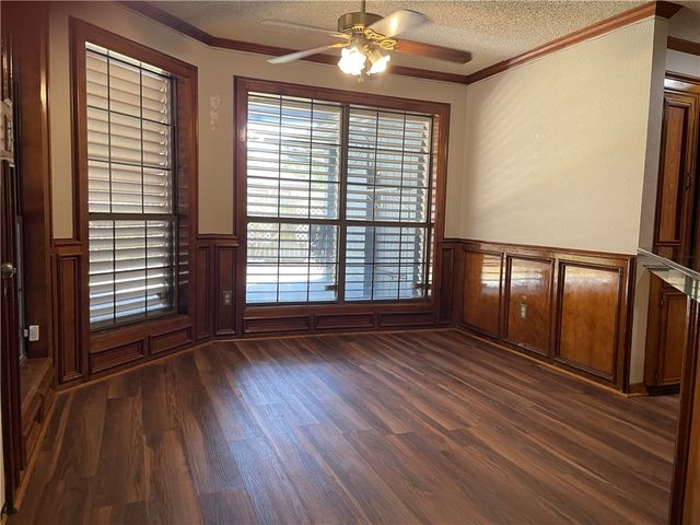 5237 Tartan Dr, Corpus Christi, TX 78413