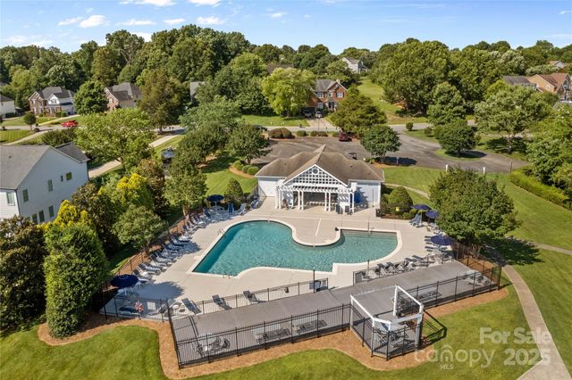 145 Summerbrook Lane, Mooresville, NC 28117