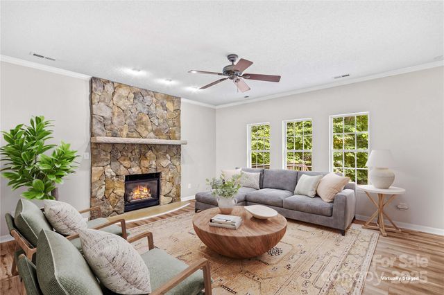 145 Summerbrook Lane, Mooresville, NC 28117