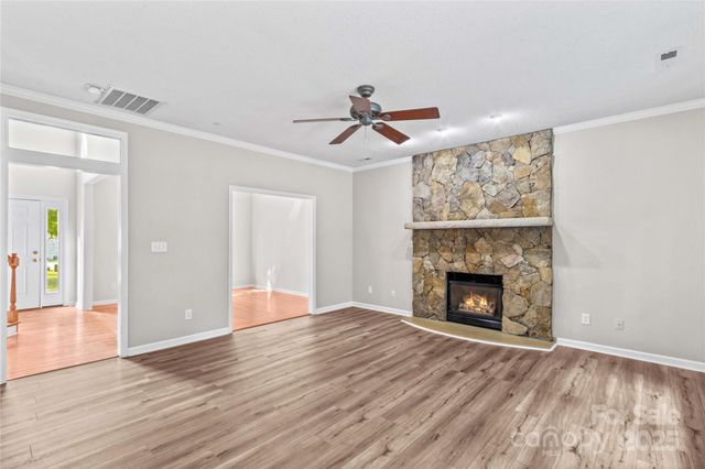 145 Summerbrook Lane, Mooresville, NC 28117
