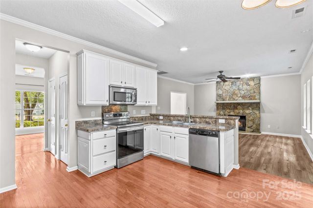 145 Summerbrook Lane, Mooresville, NC 28117
