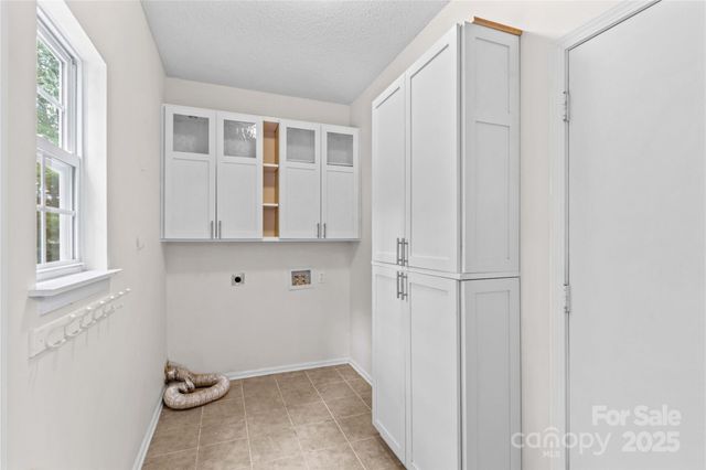 145 Summerbrook Lane, Mooresville, NC 28117