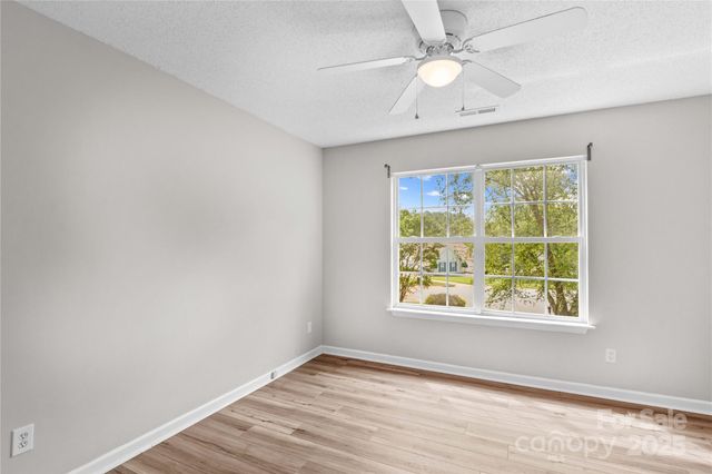 145 Summerbrook Lane, Mooresville, NC 28117