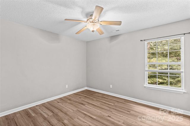 145 Summerbrook Lane, Mooresville, NC 28117