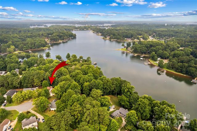 145 Summerbrook Lane, Mooresville, NC 28117