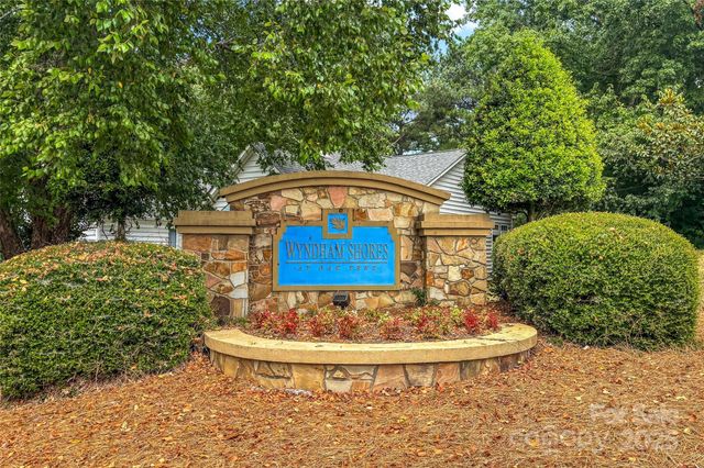145 Summerbrook Lane, Mooresville, NC 28117