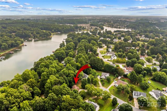 145 Summerbrook Lane, Mooresville, NC 28117