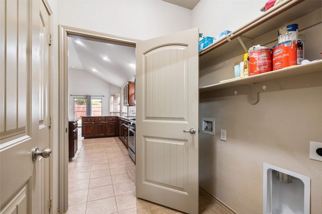 649 Cattlemans Way, Fort Worth, TX 76131