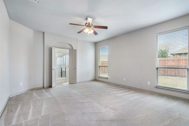 649 Cattlemans Way, Fort Worth, TX 76131