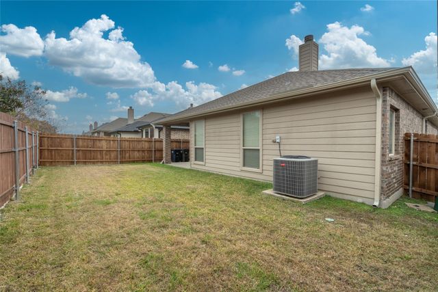 649 Cattlemans Way, Fort Worth, TX 76131