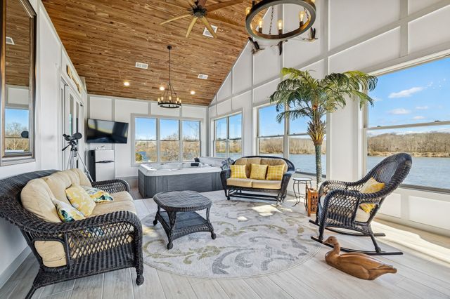 185 Shoals Lndg, Ashland City, TN 37015